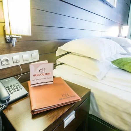 Western Olives - Free Pool & Parking Ξενοδοχείο 4*