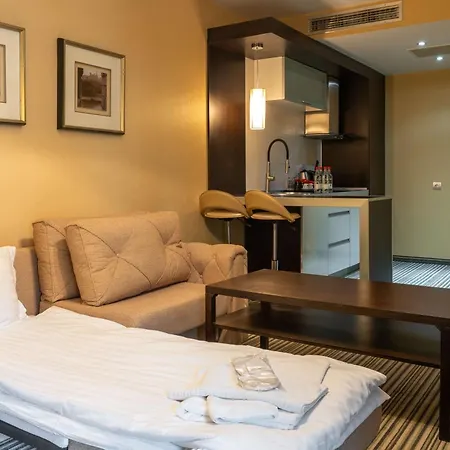 Ξενοδοχείο Western Olives - Free Pool & Parking