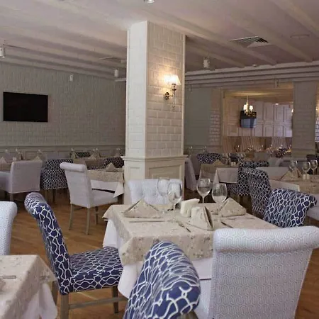 Ξενοδοχείο Western Olives - Free Pool & Parking 4*